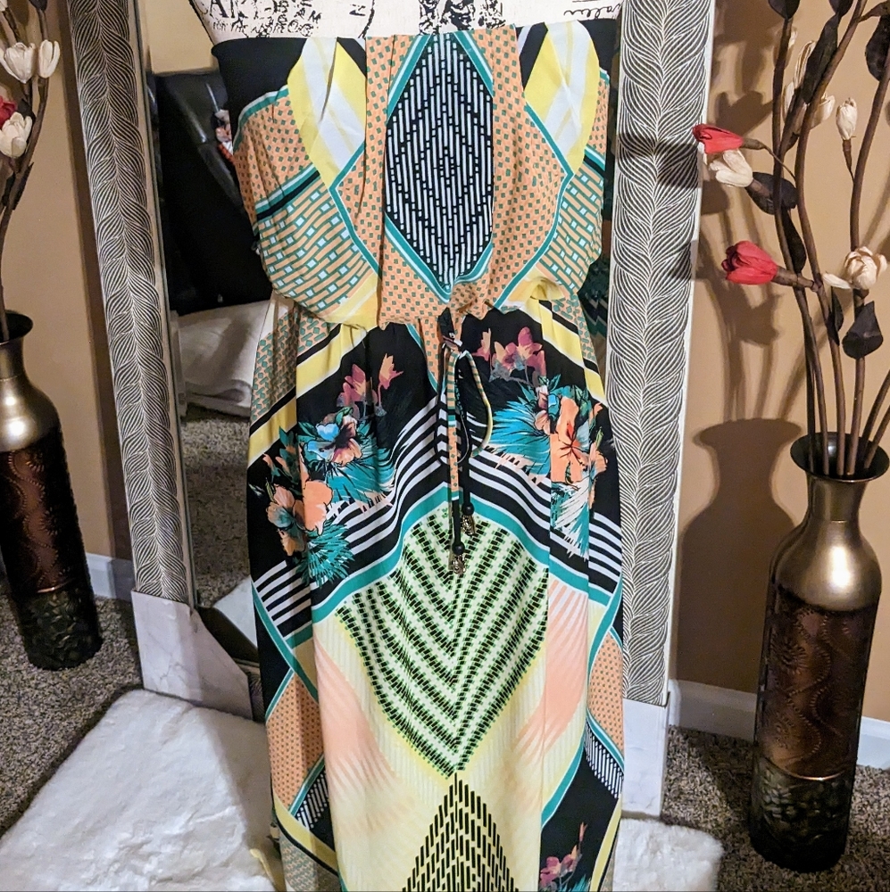 *SOLD*Strapless  Maxi Dress